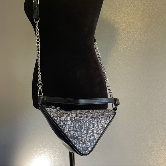 Wild Fable Black and Rhinestone Triangle Purse With Removable Crossbody‎ Strap - Picture 1 of 16